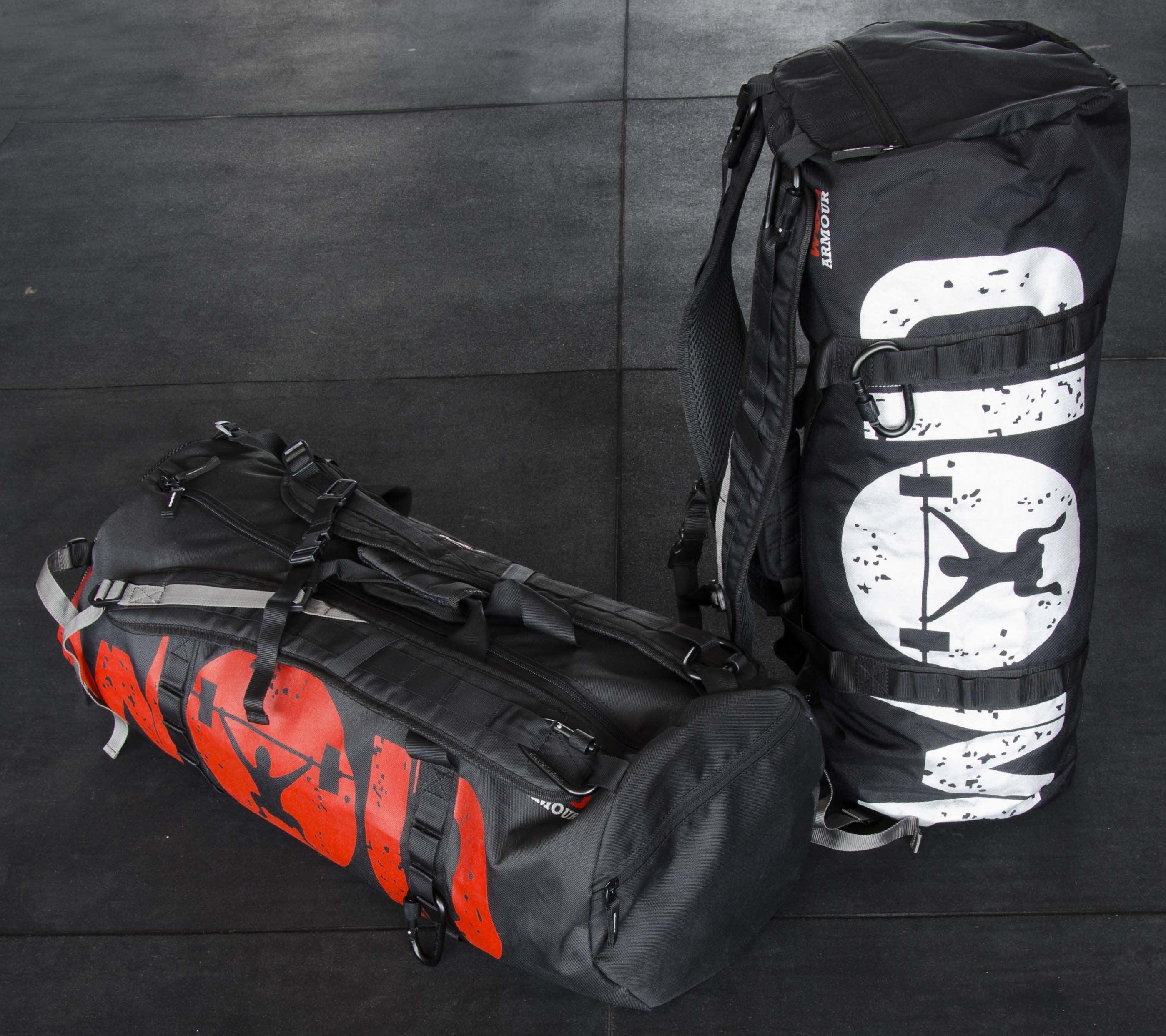 Armour Gym and Travel Bag with carabiner - Image 12