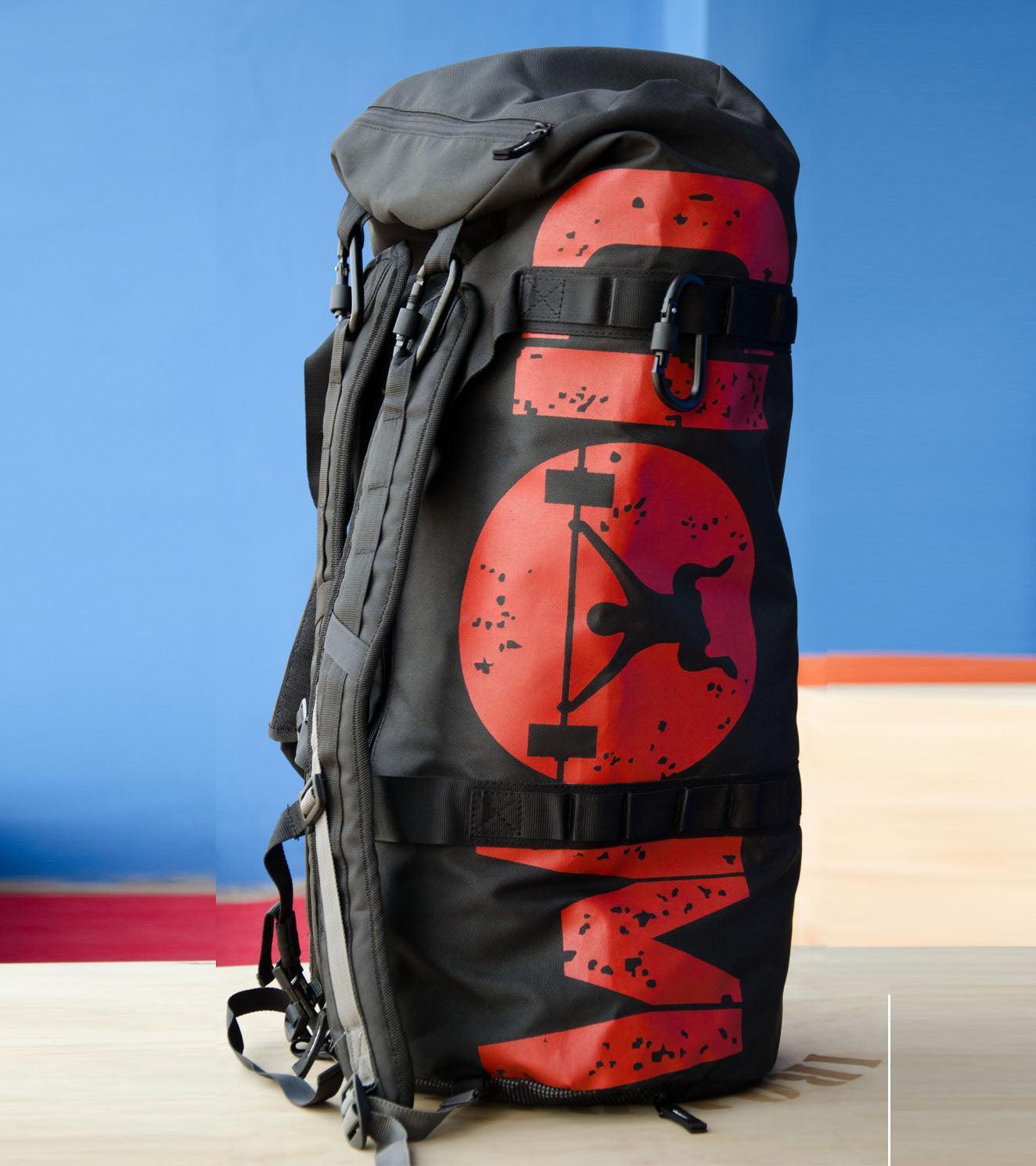 Armour Gym and Travel Bag with carabiner - Image 16