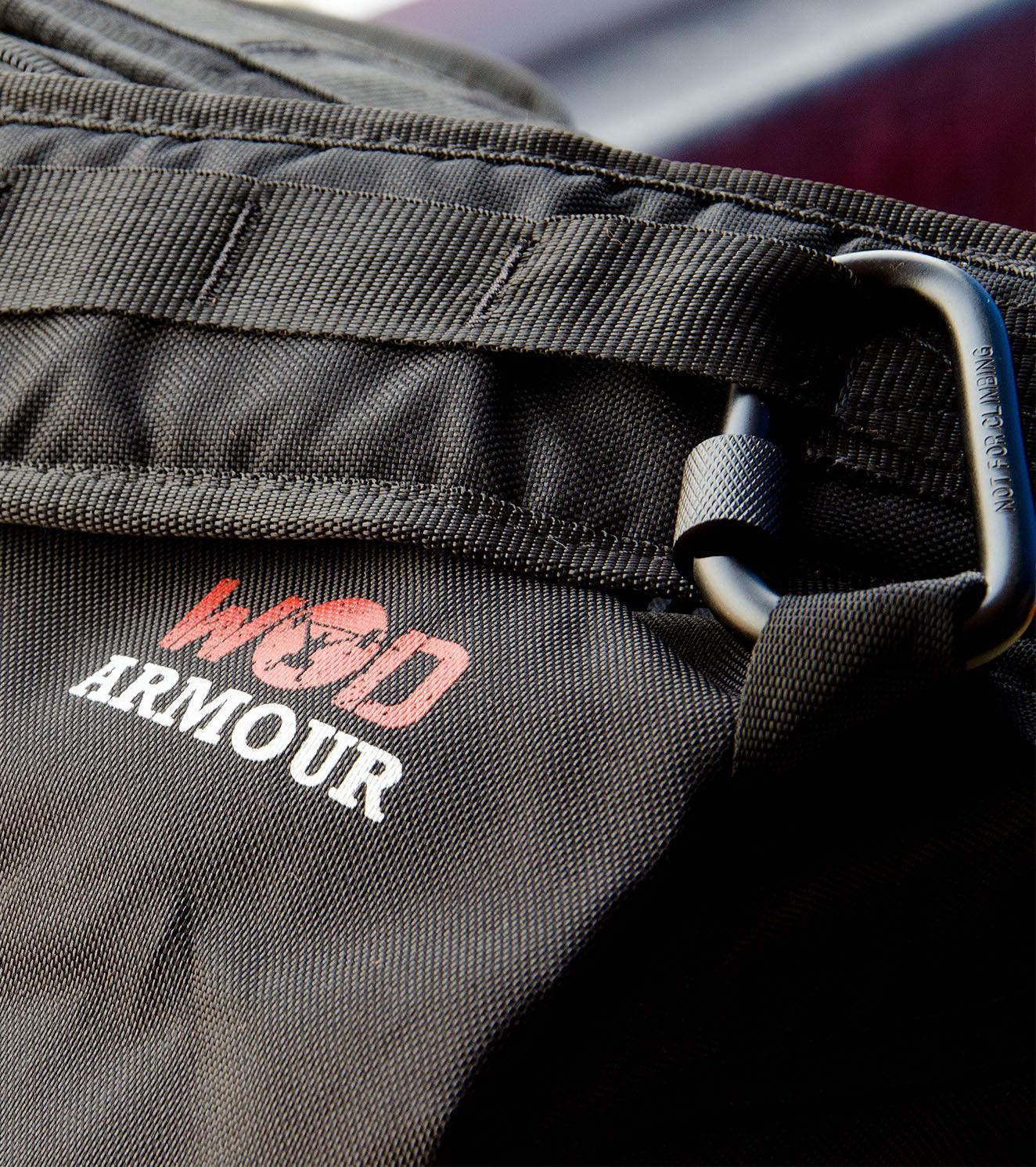 Armour Gym and Travel Bag with carabiner - Image 17